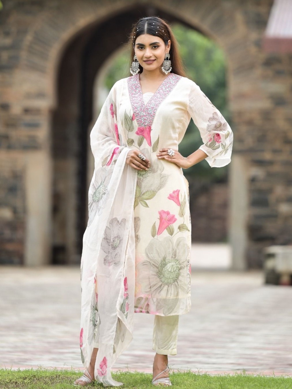White Georgette Kurti With Pant & Dupatta Set