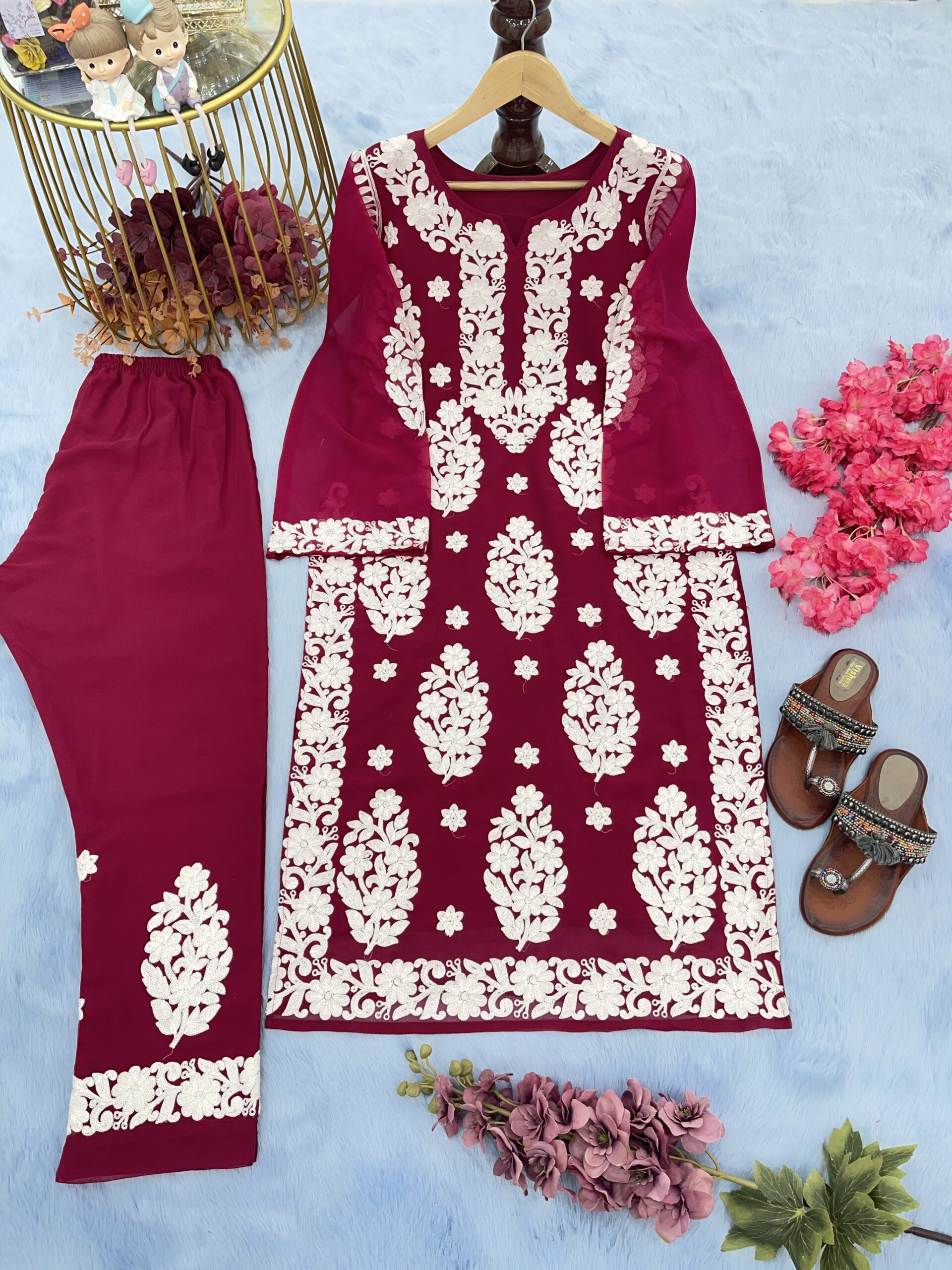 Chikankari  Look Kurta & Bottom Set - Image 3