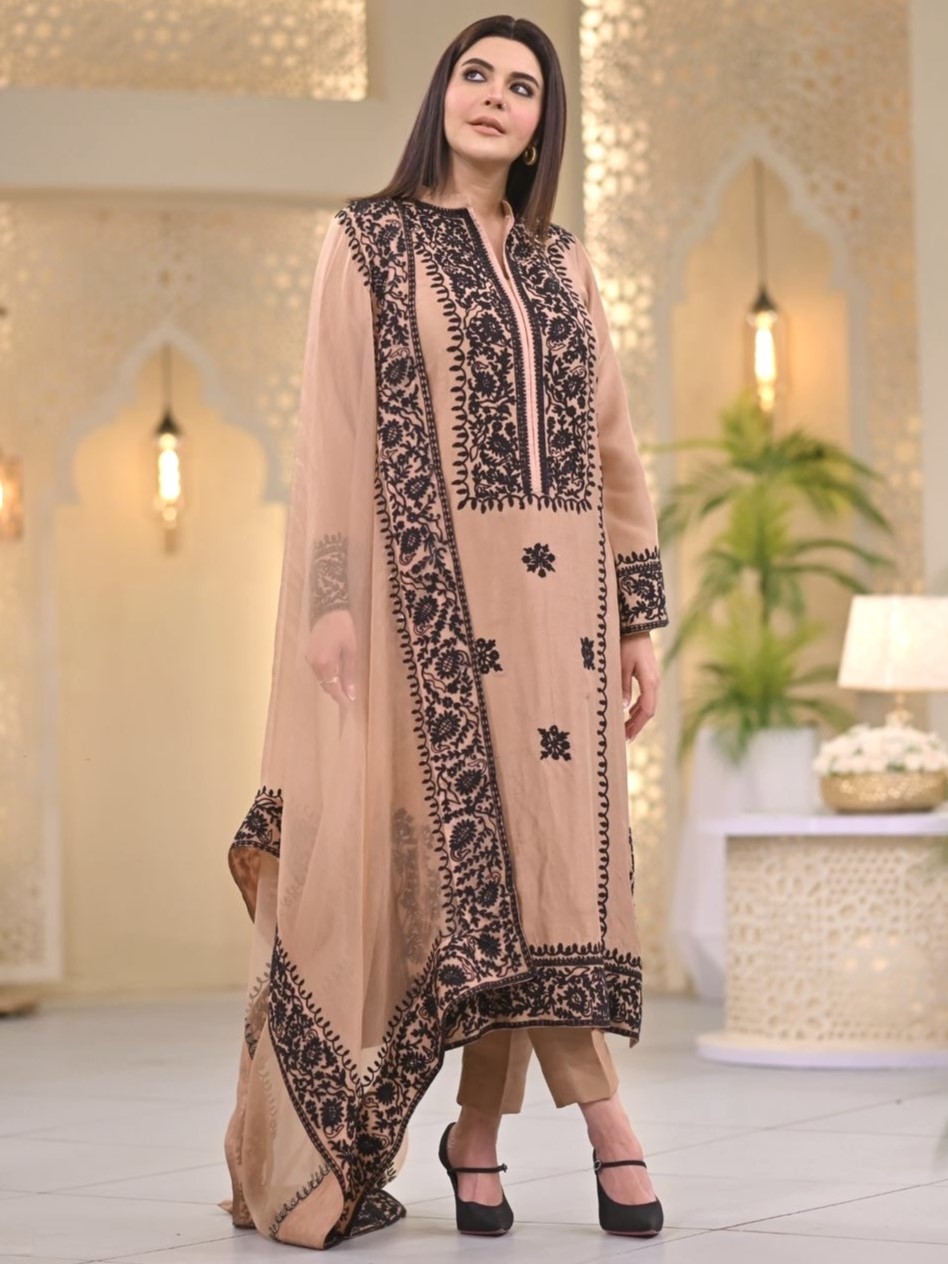 DESIGNER TOP BOTTOM AND DUPATTA SET - Image 6