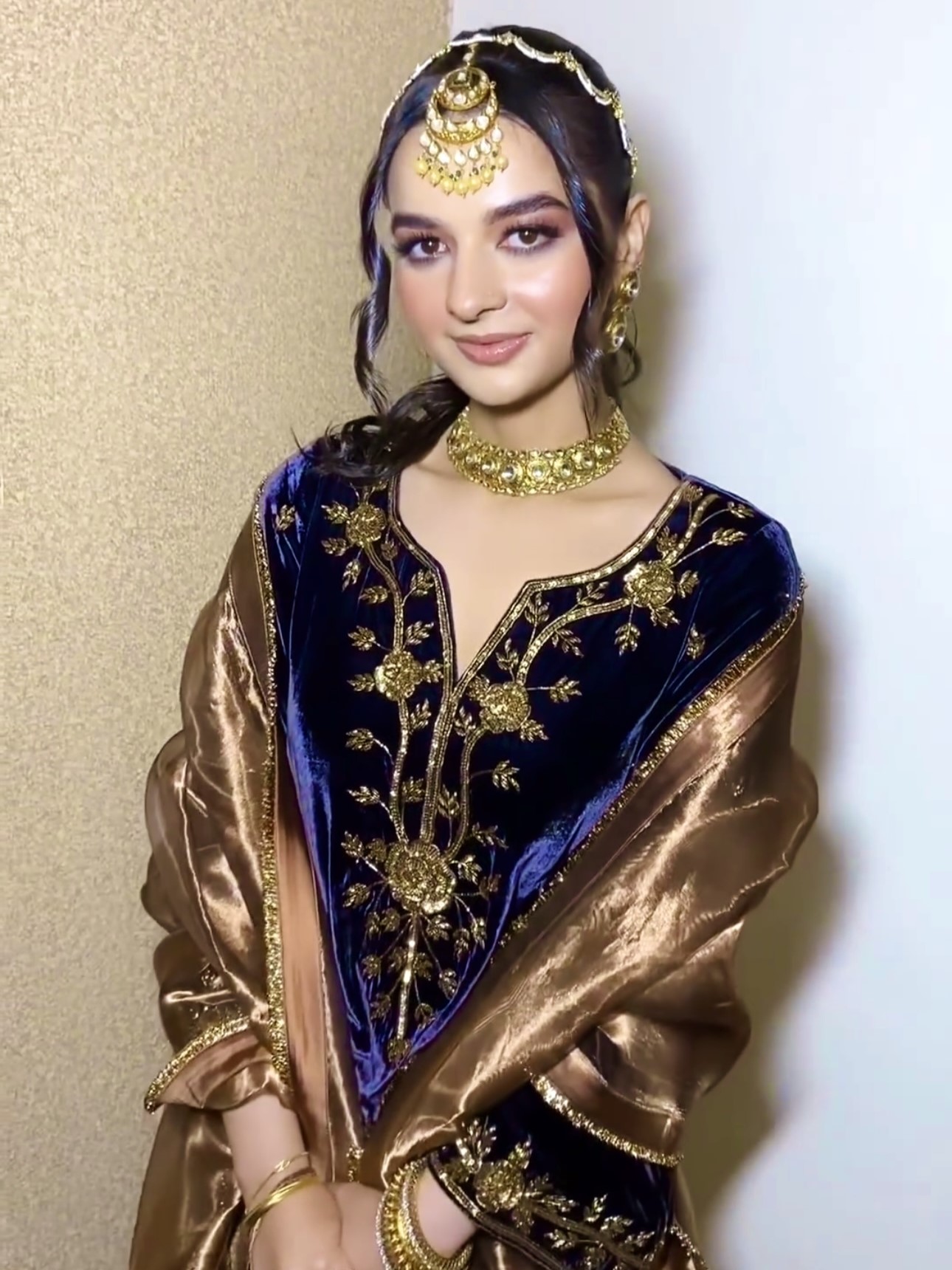 Viscose Velvet Top Bottom And Dupatta Set