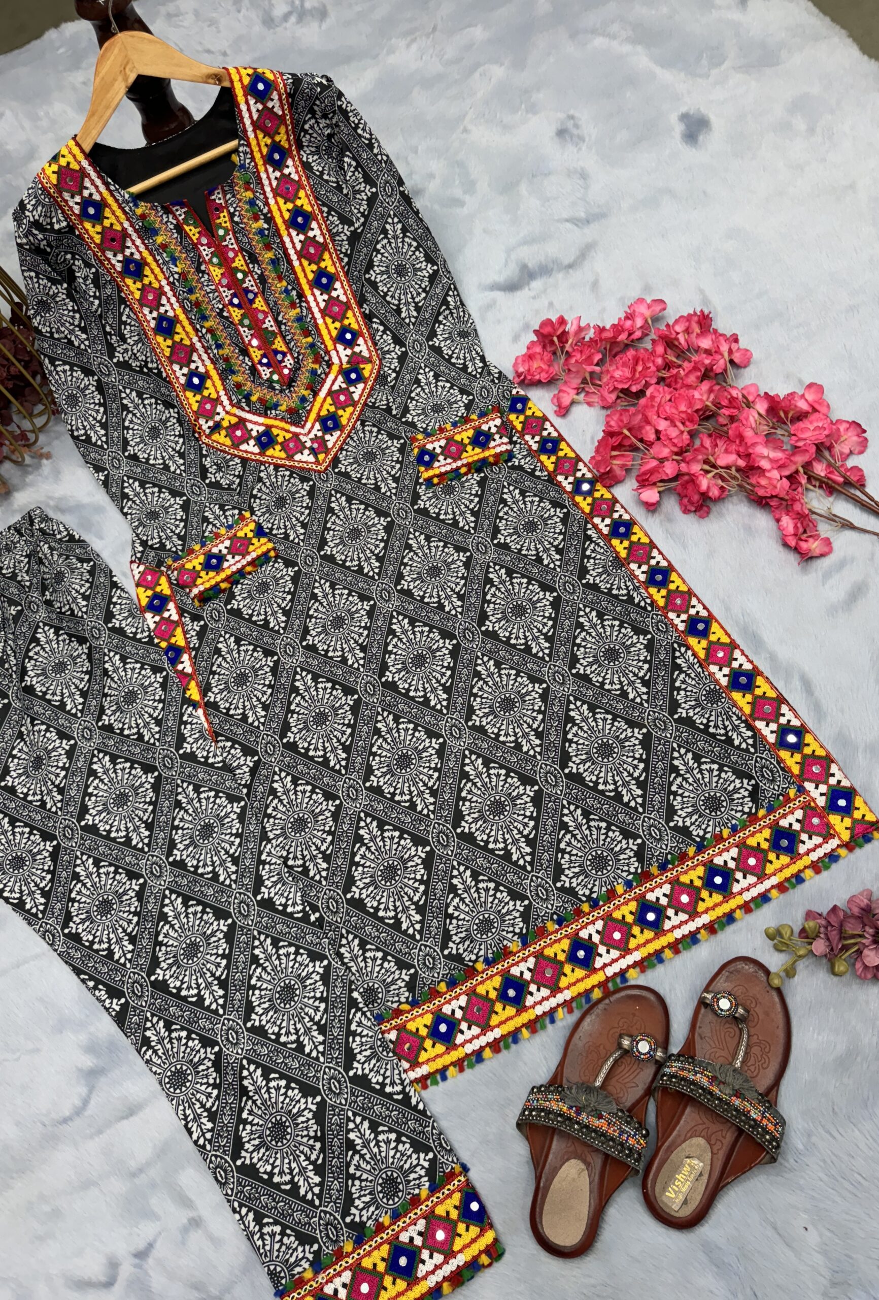 Festivals Look Top And Bottom Set - Image 4