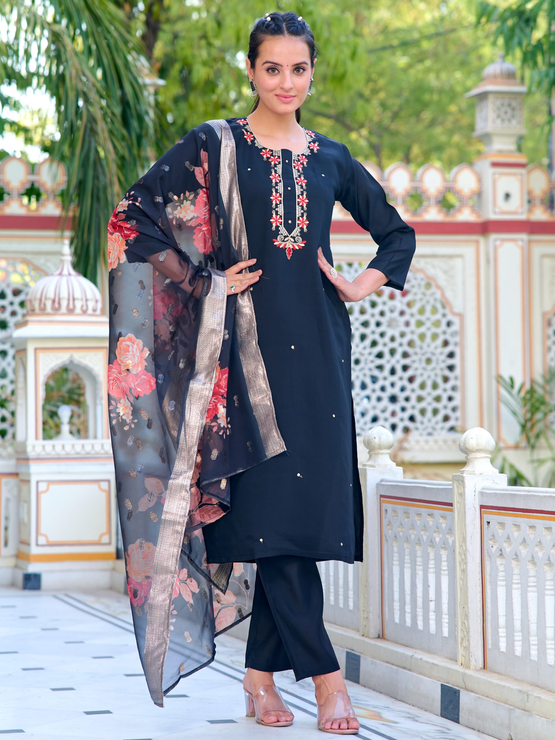 Embroidered Kurta With Pant And Dupata Set