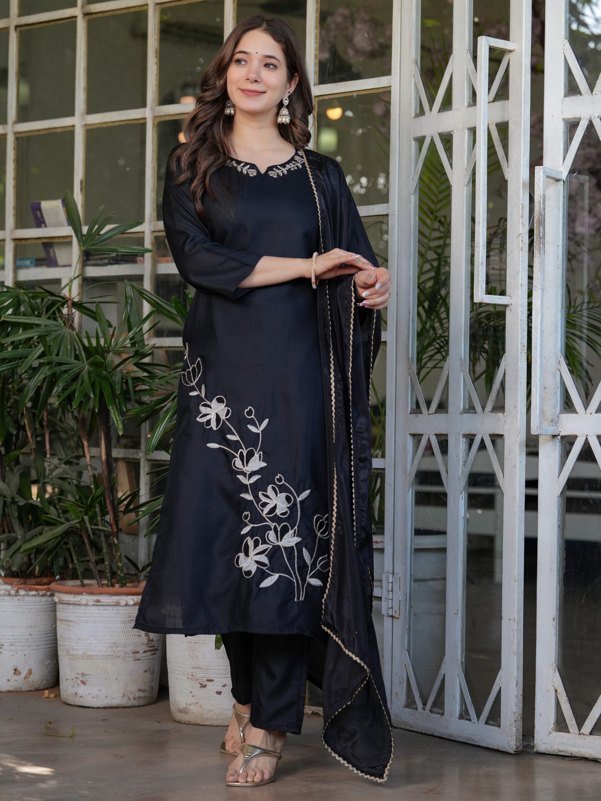 Viscose Rayon Embroidary Straight Kurta with Pant And Dupatta Set - Image 4