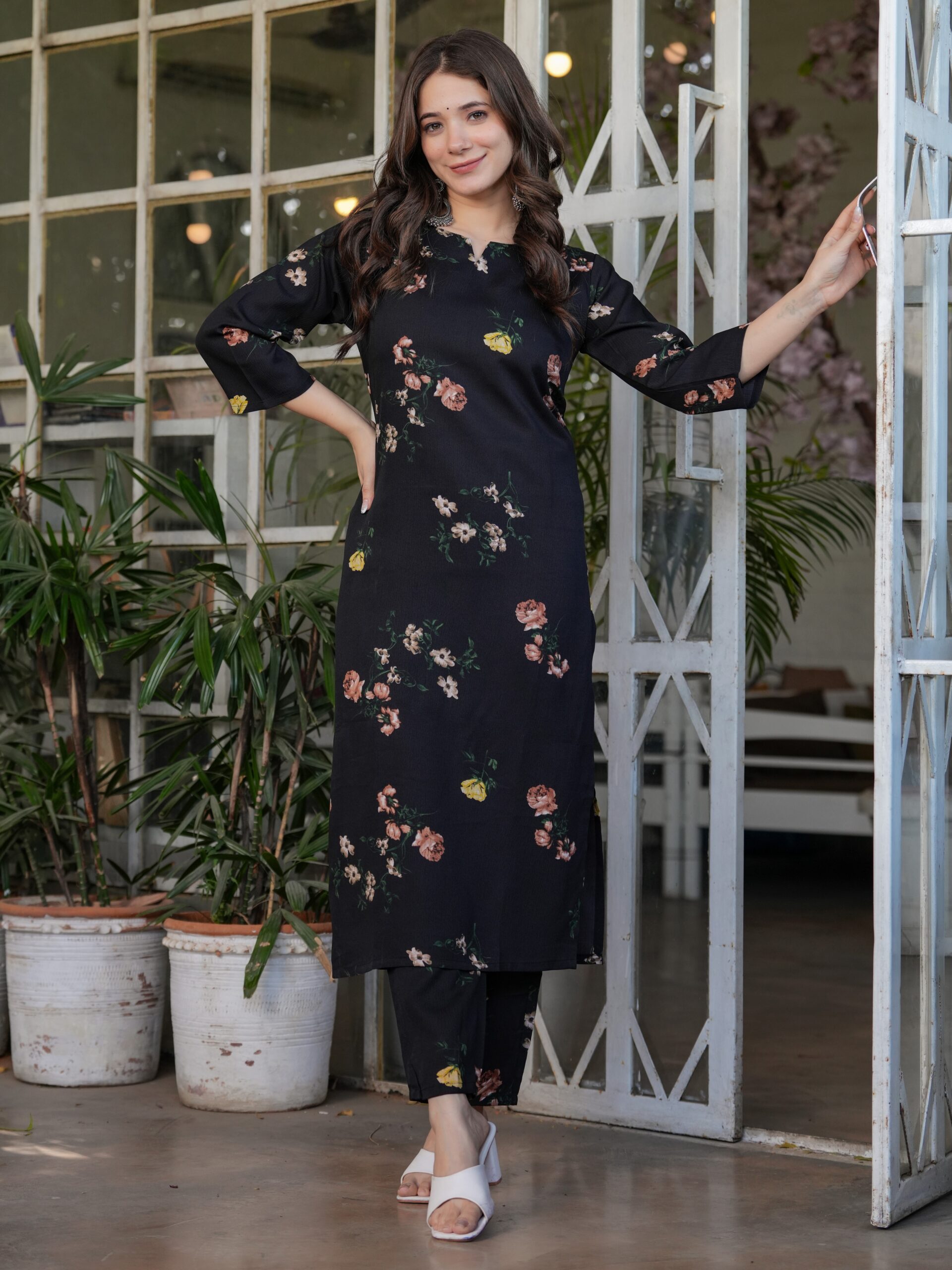 Silk Blend Printed Straight Kurta with Pant And Dupatta Set - Image 9