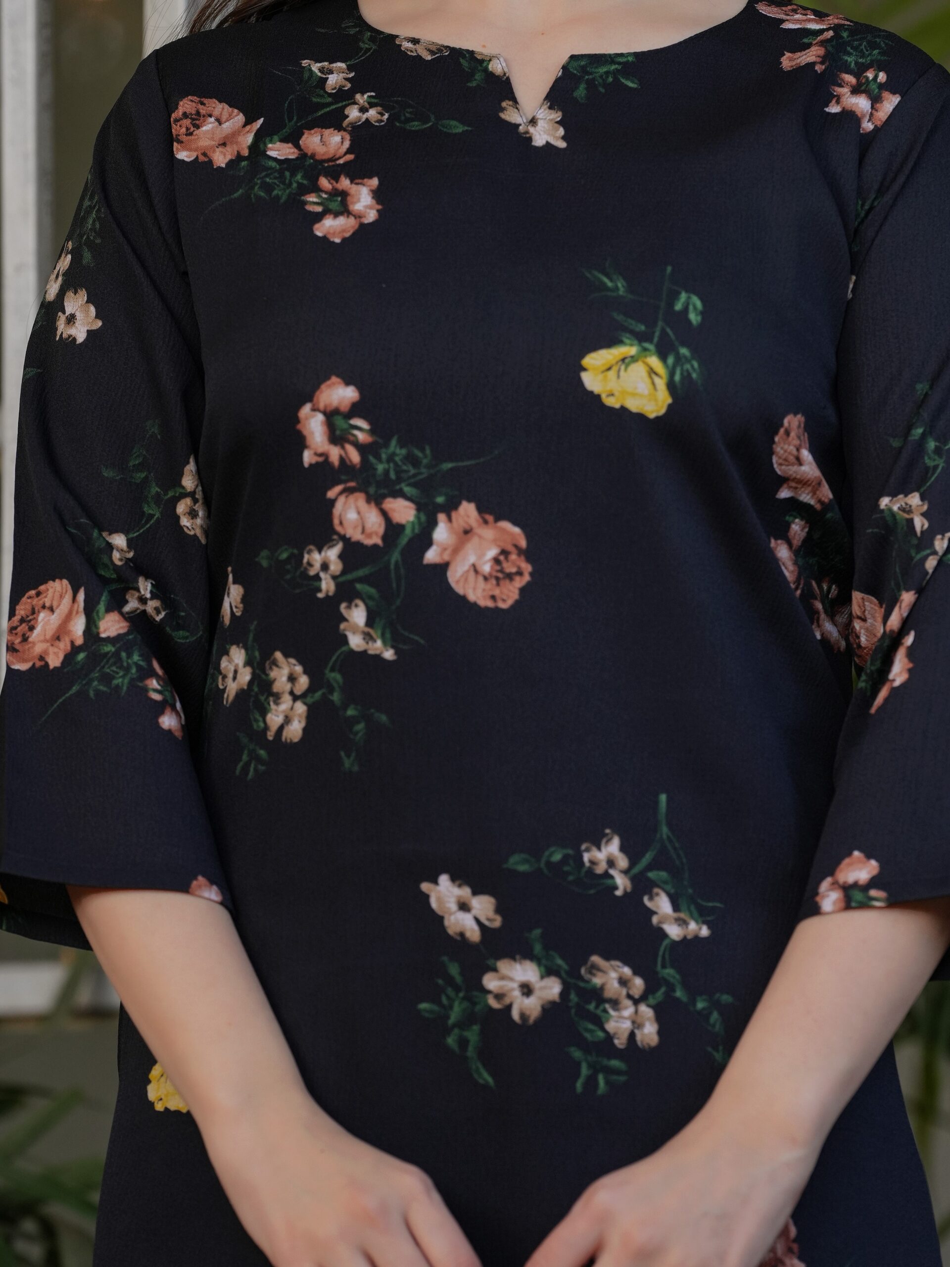 Silk Blend Printed Straight Kurta with Pant And Dupatta Set - Image 11