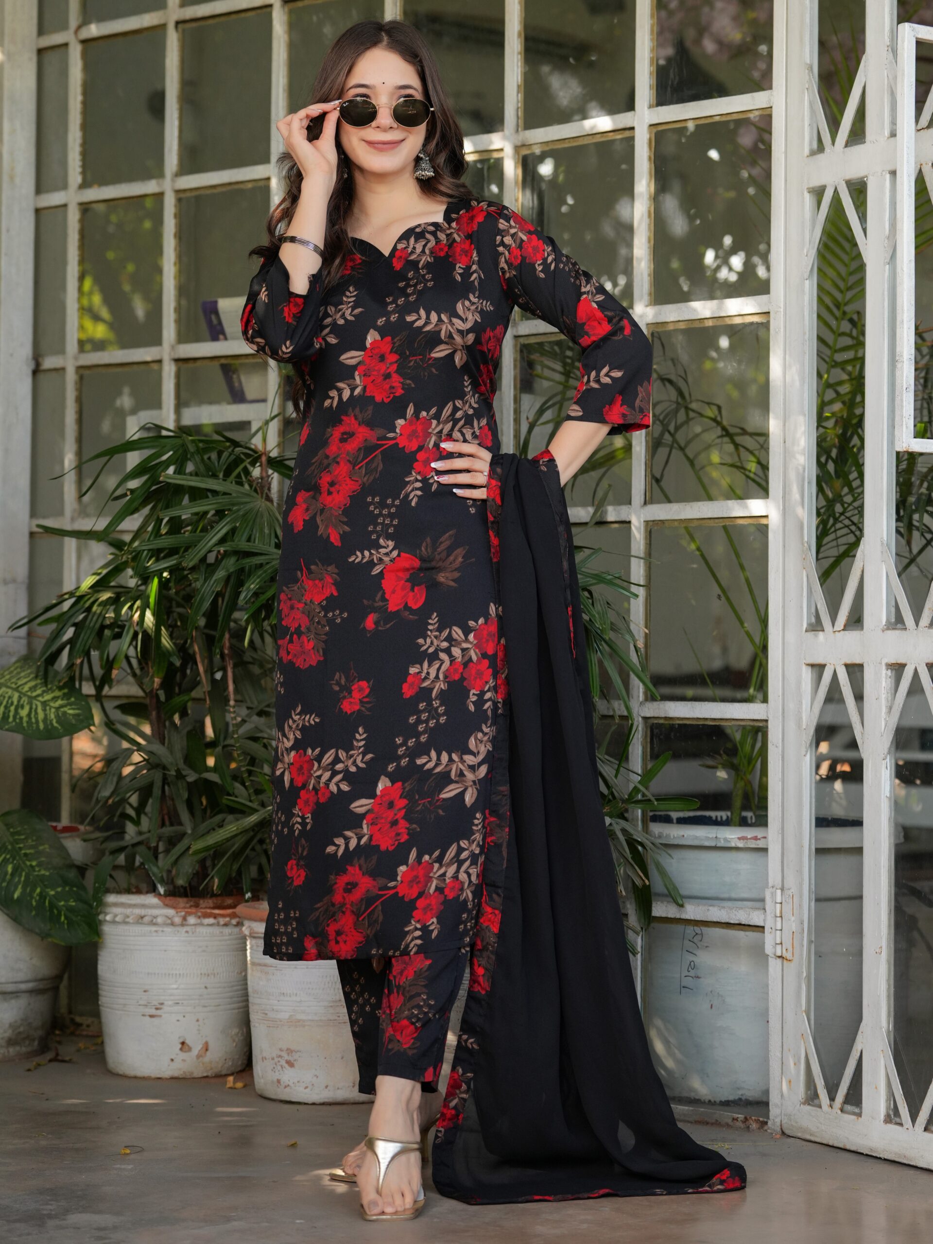 Women's Silk Blend Printed Straight Kurta with Pant And Dupatta Set - Image 4