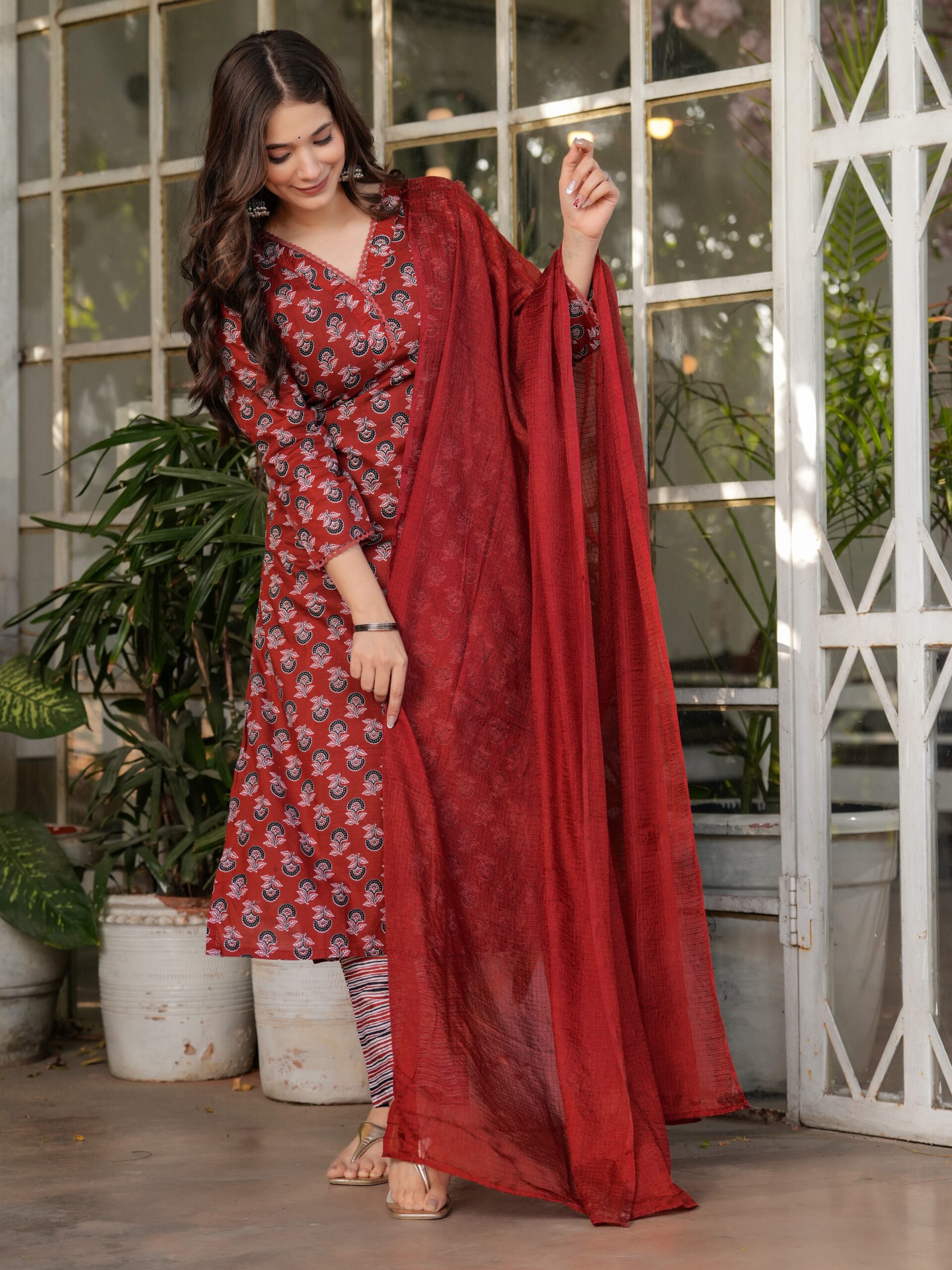 Maroon Kurta with Pant And Dupatta - Image 9