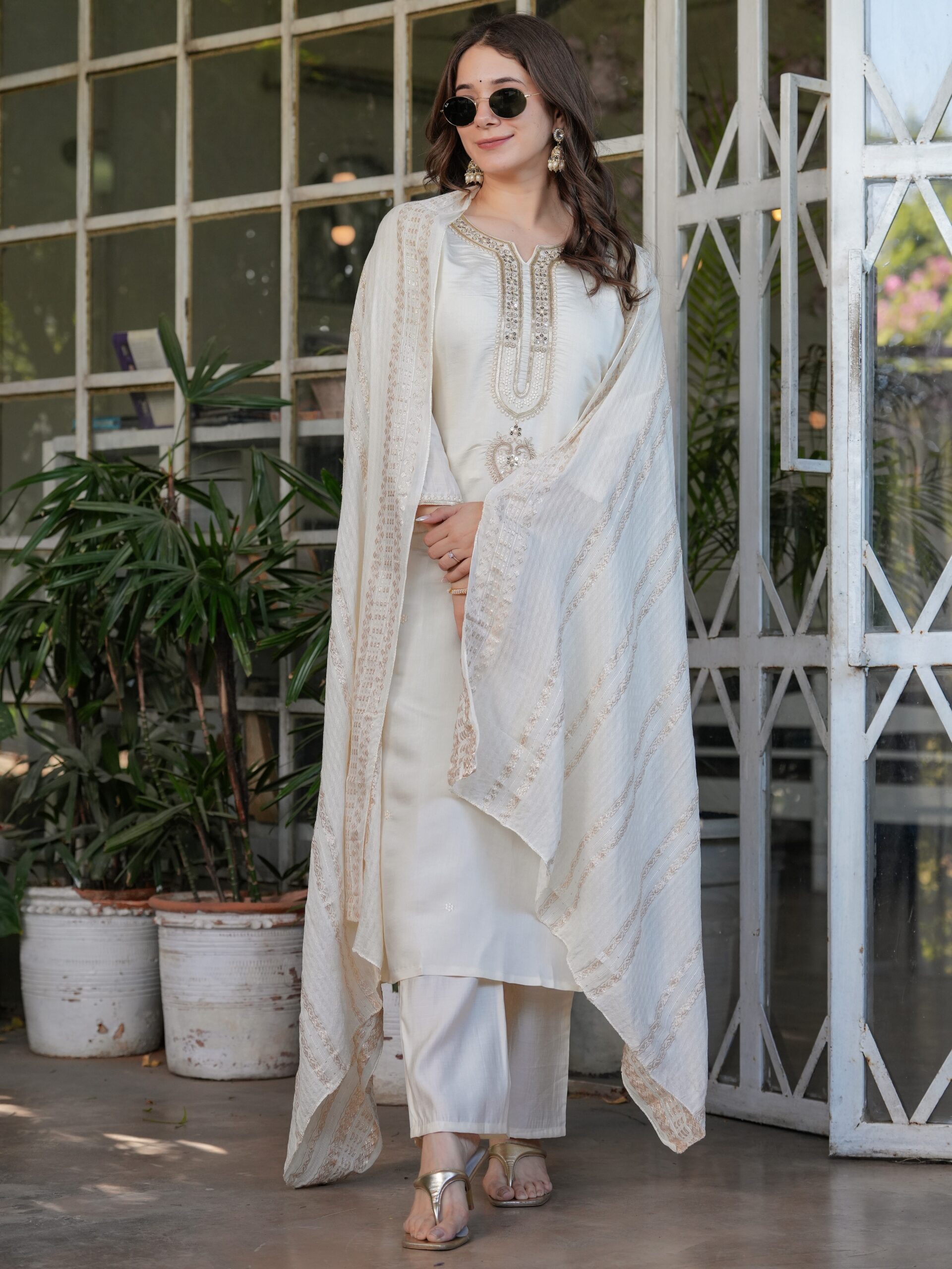 Kurta With Pant And Dupatta - Image 8