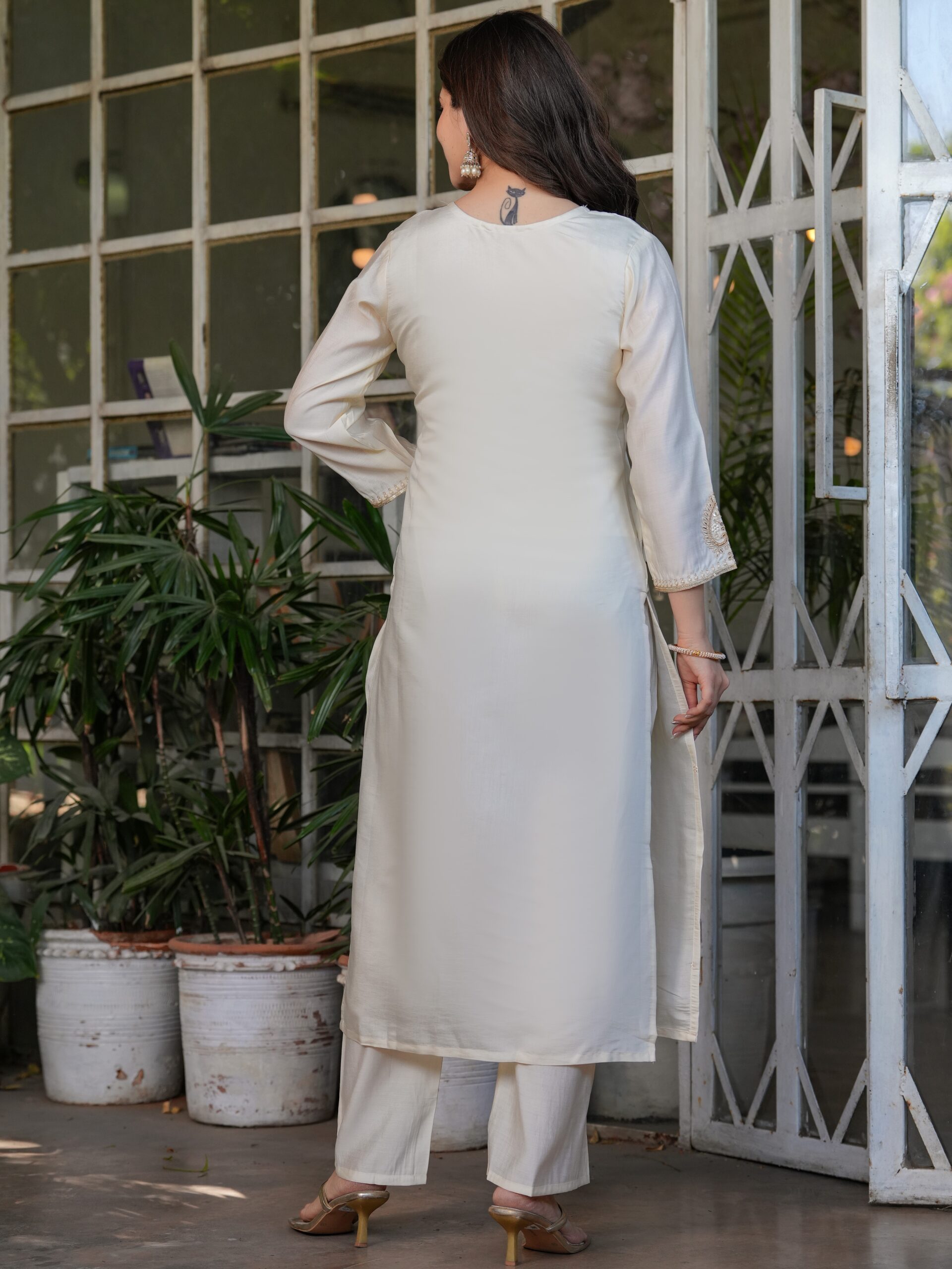 Kurta With Pant And Dupatta - Image 12