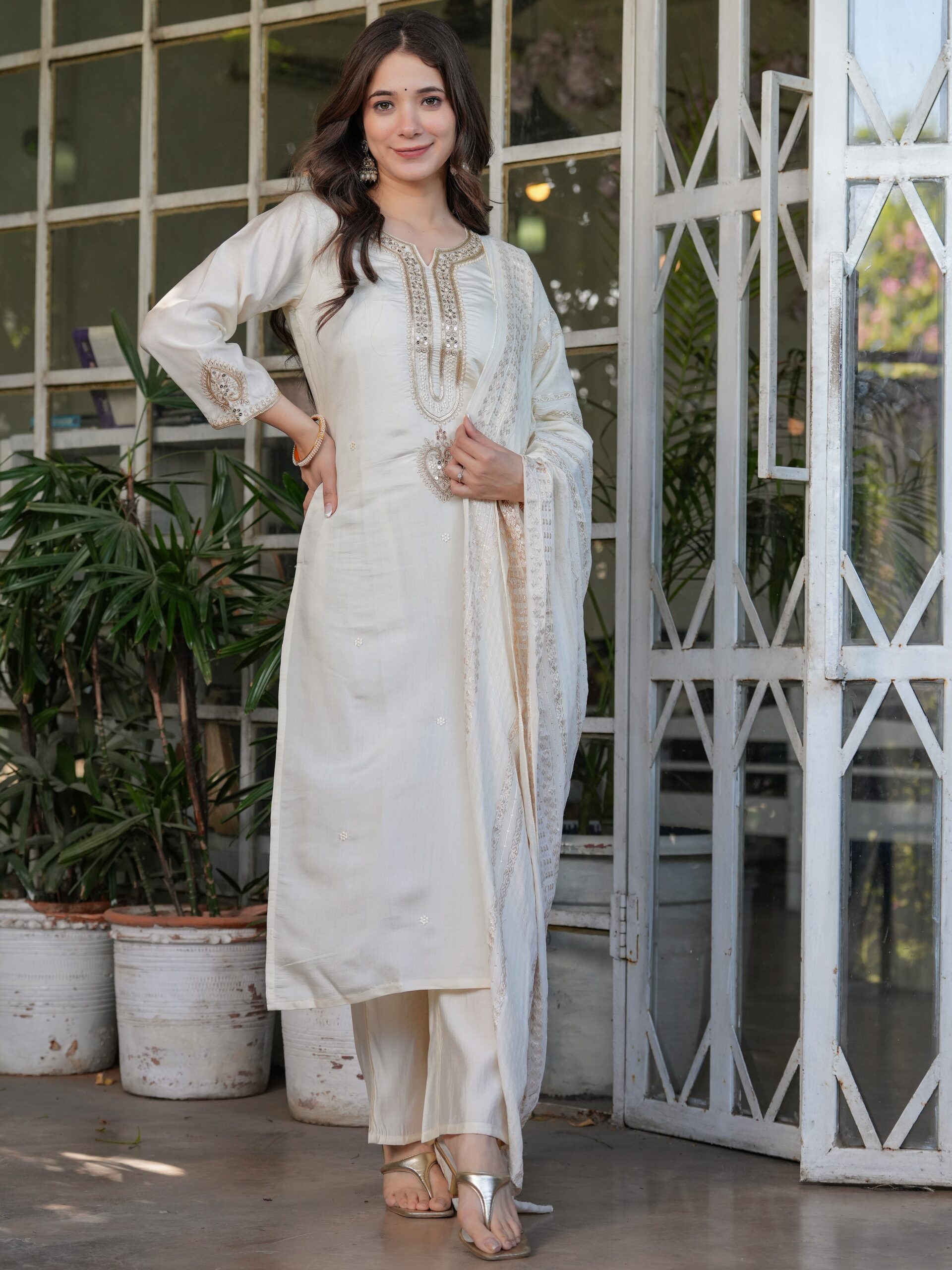 Kurta With Pant And Dupatta - Image 7