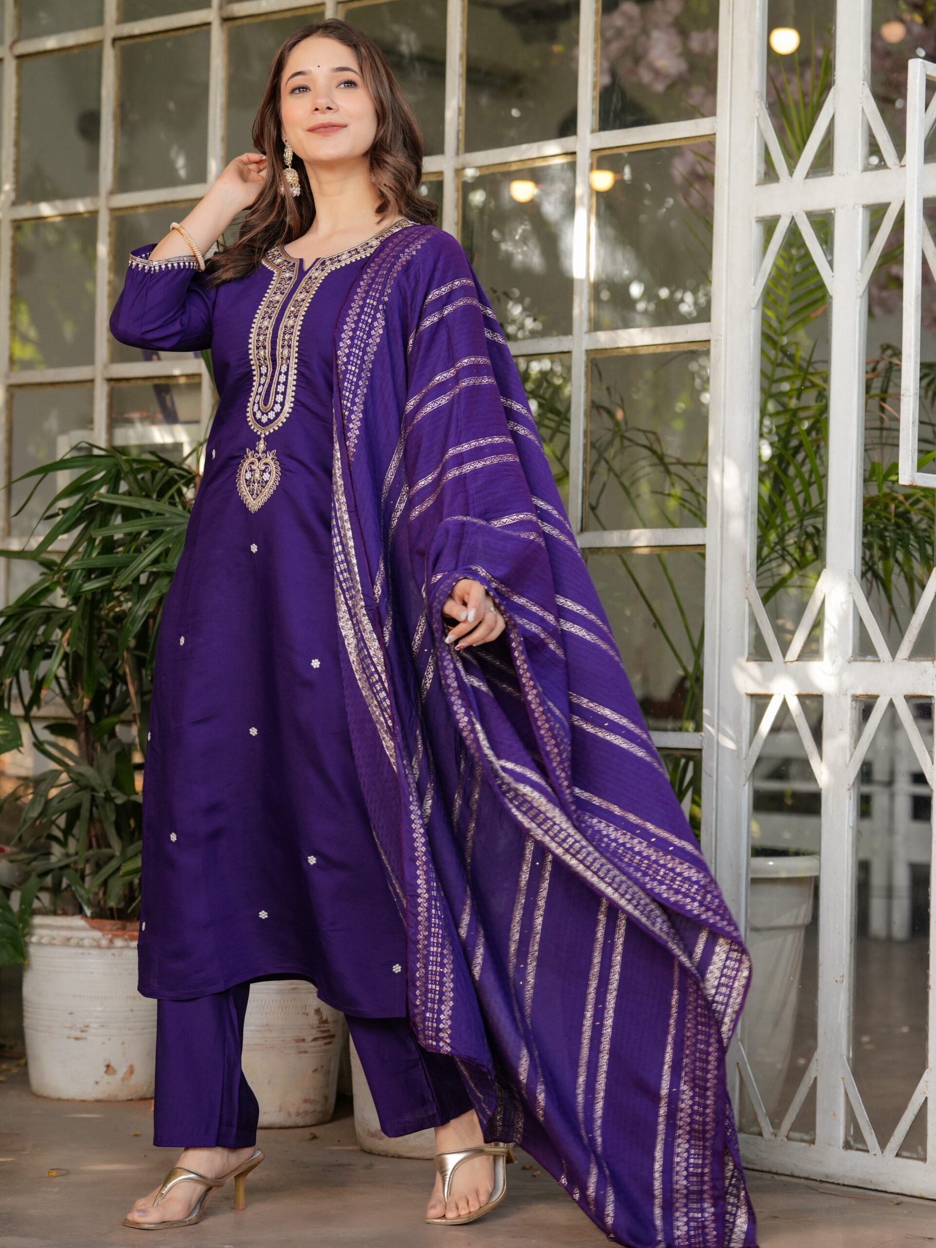Kurta With Pant And Dupatta - Image 10