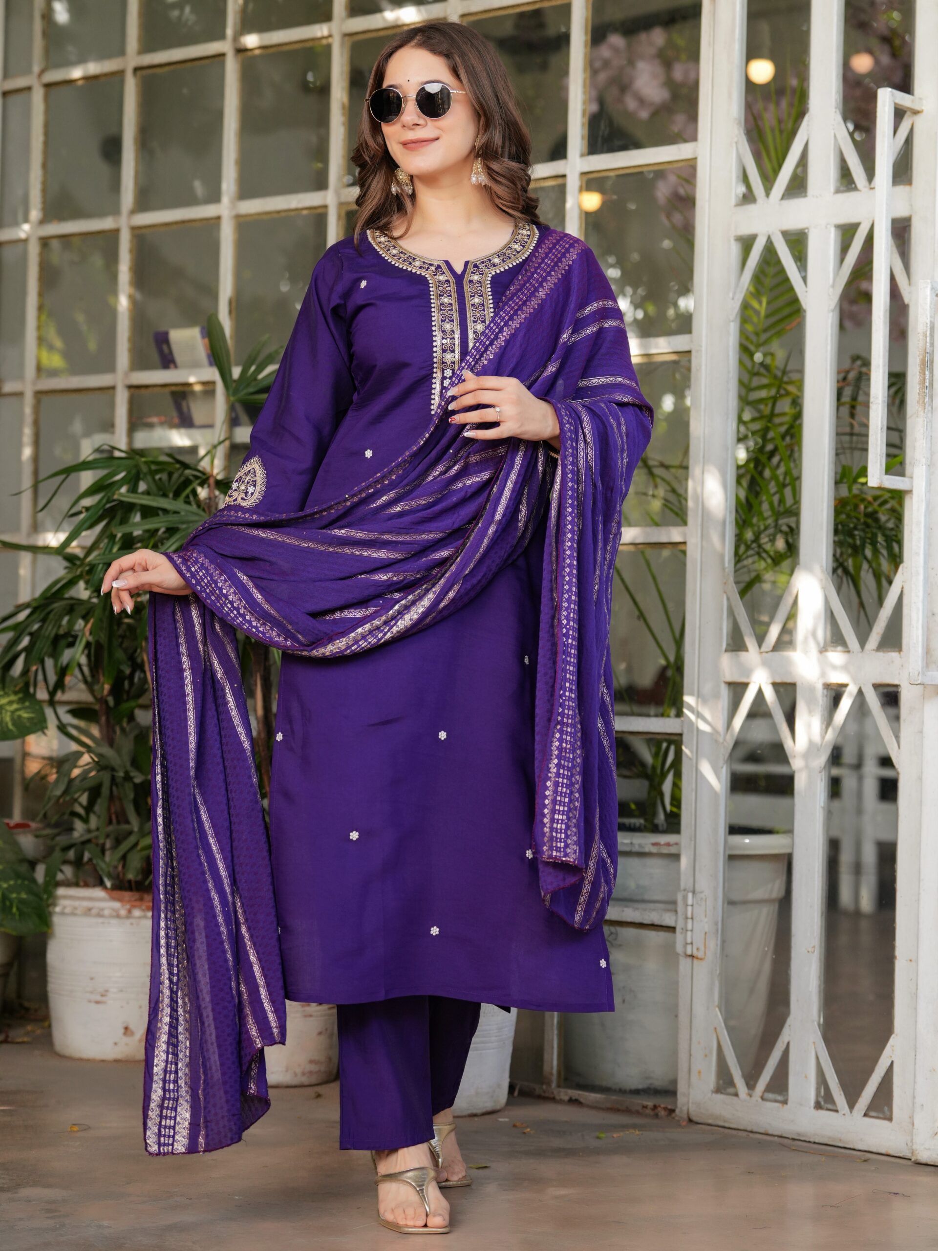 Kurta With Pant And Dupatta - Image 11