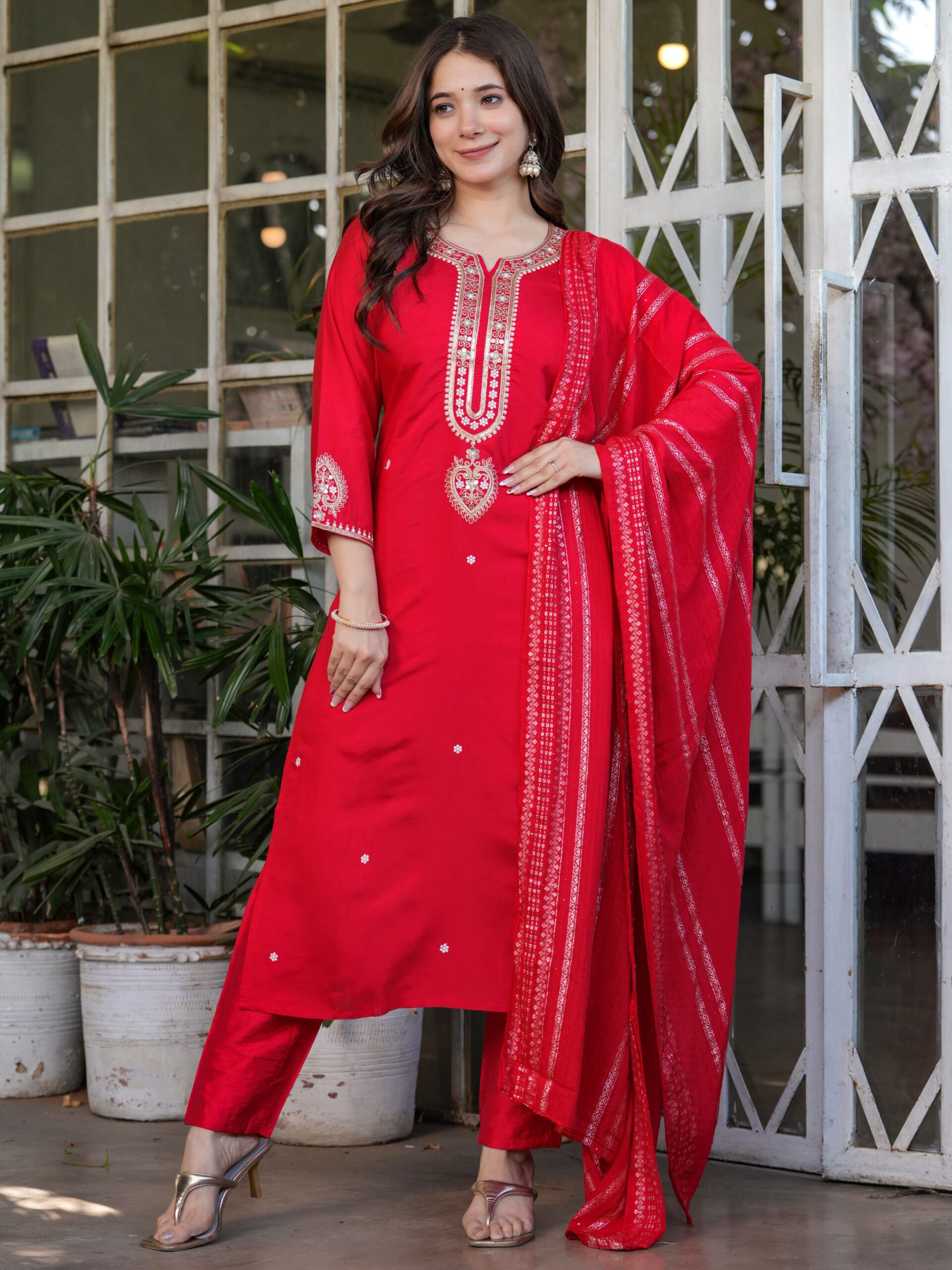 Kurta With Pant And Dupatta - Image 9