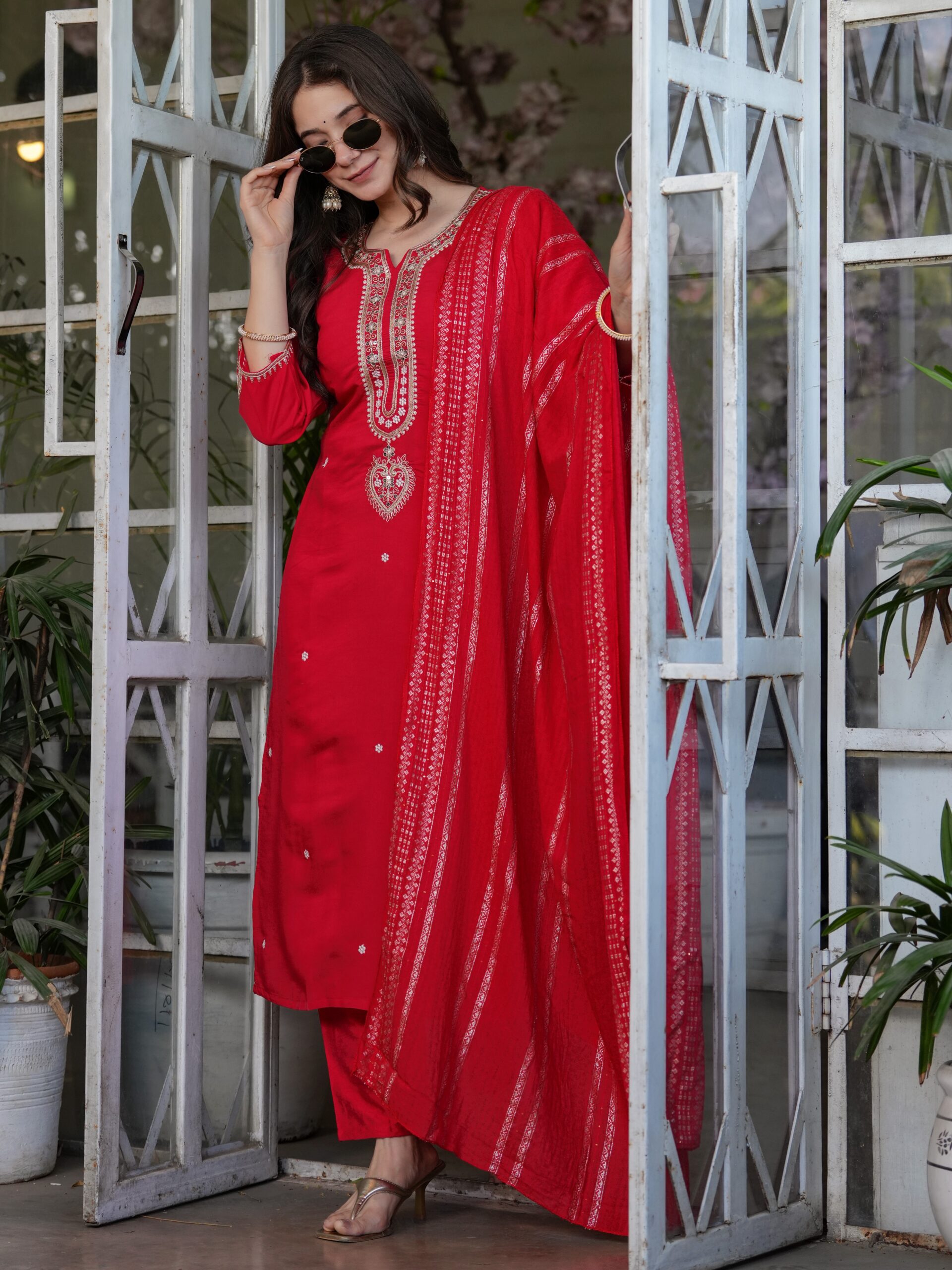 Kurta With Pant And Dupatta - Image 12