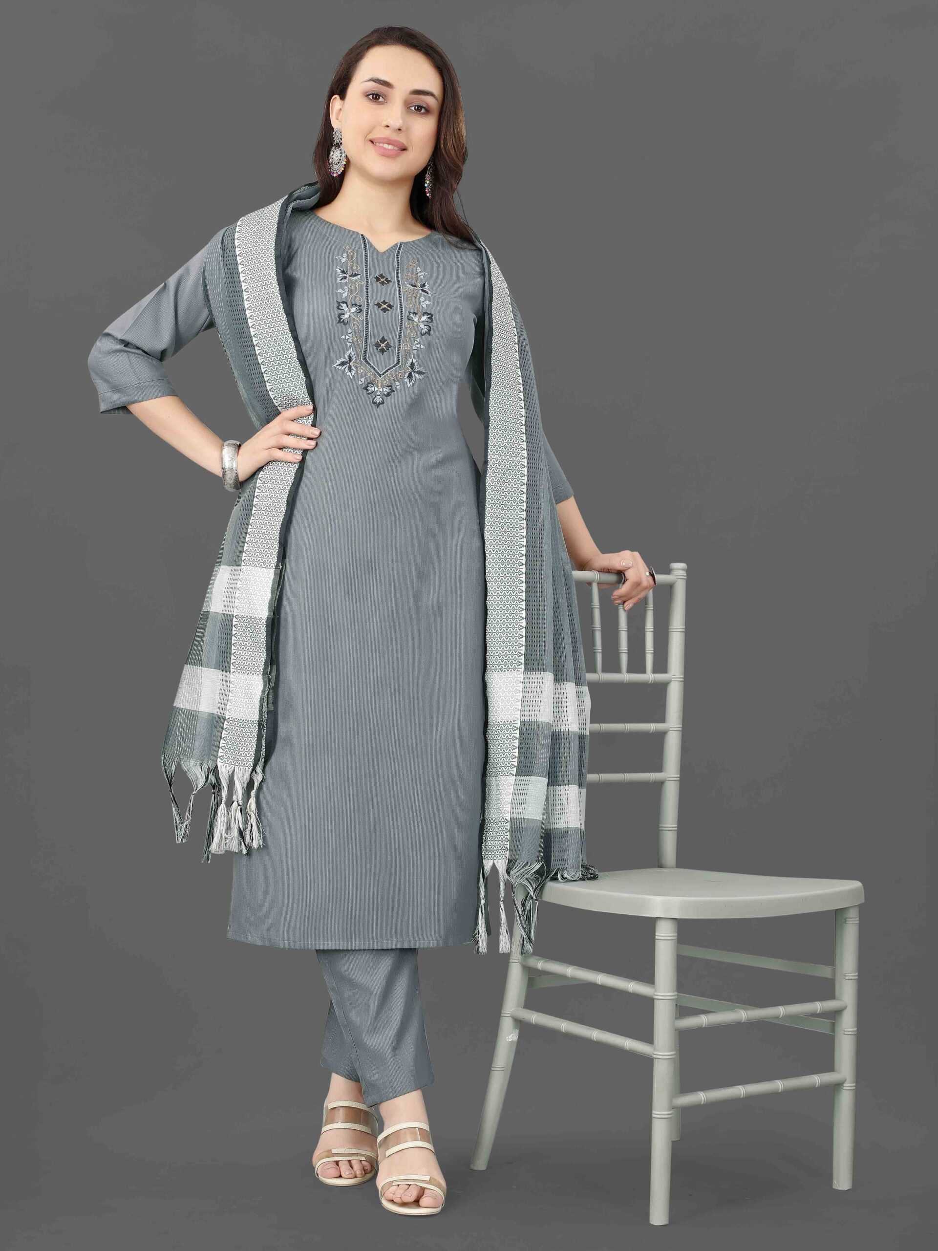 COTTOAN BLEND KURTI WITH PANT & DUPATTA - Image 3