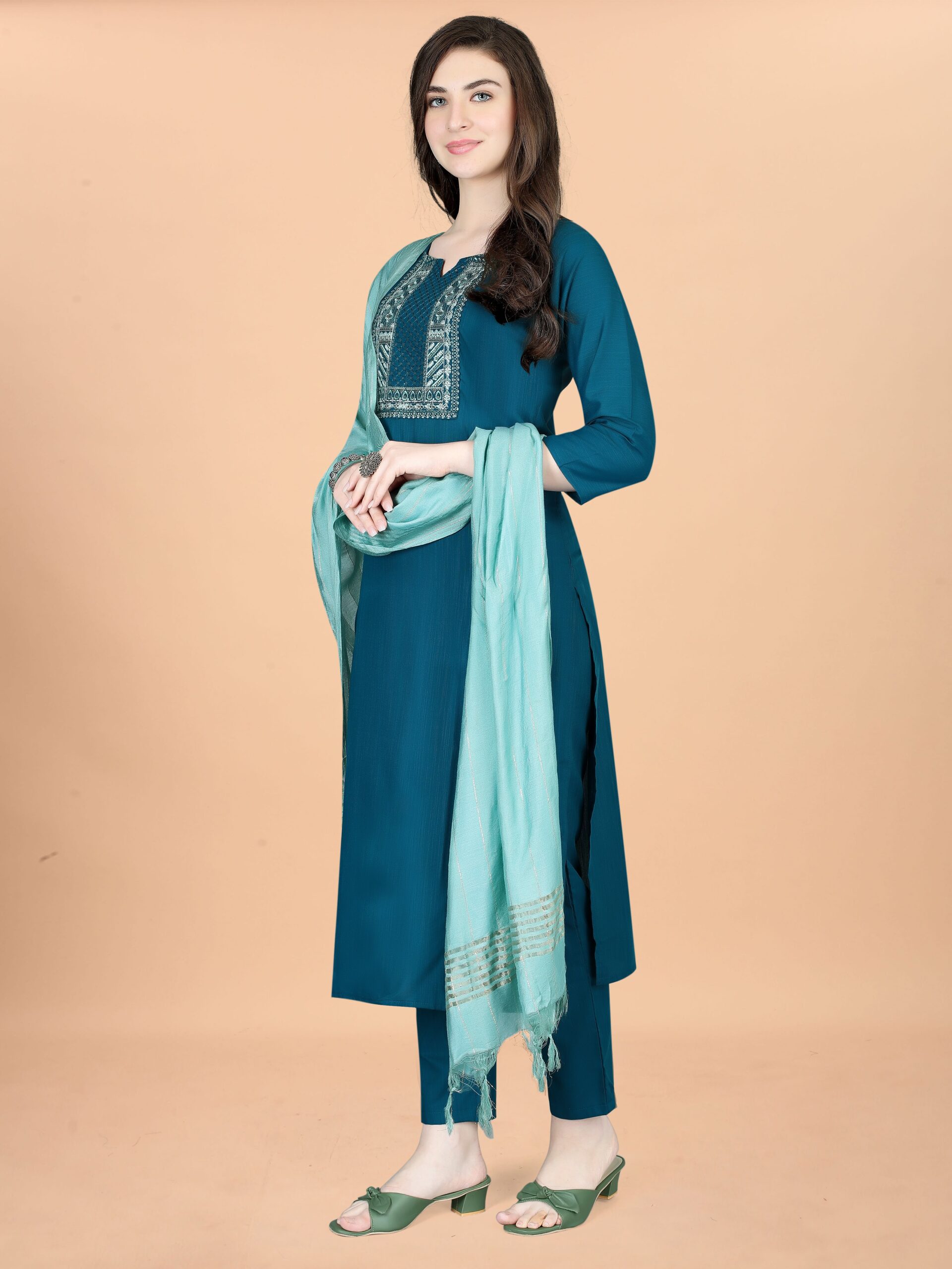 Kurti With Pant And Dupatta Set - Image 3