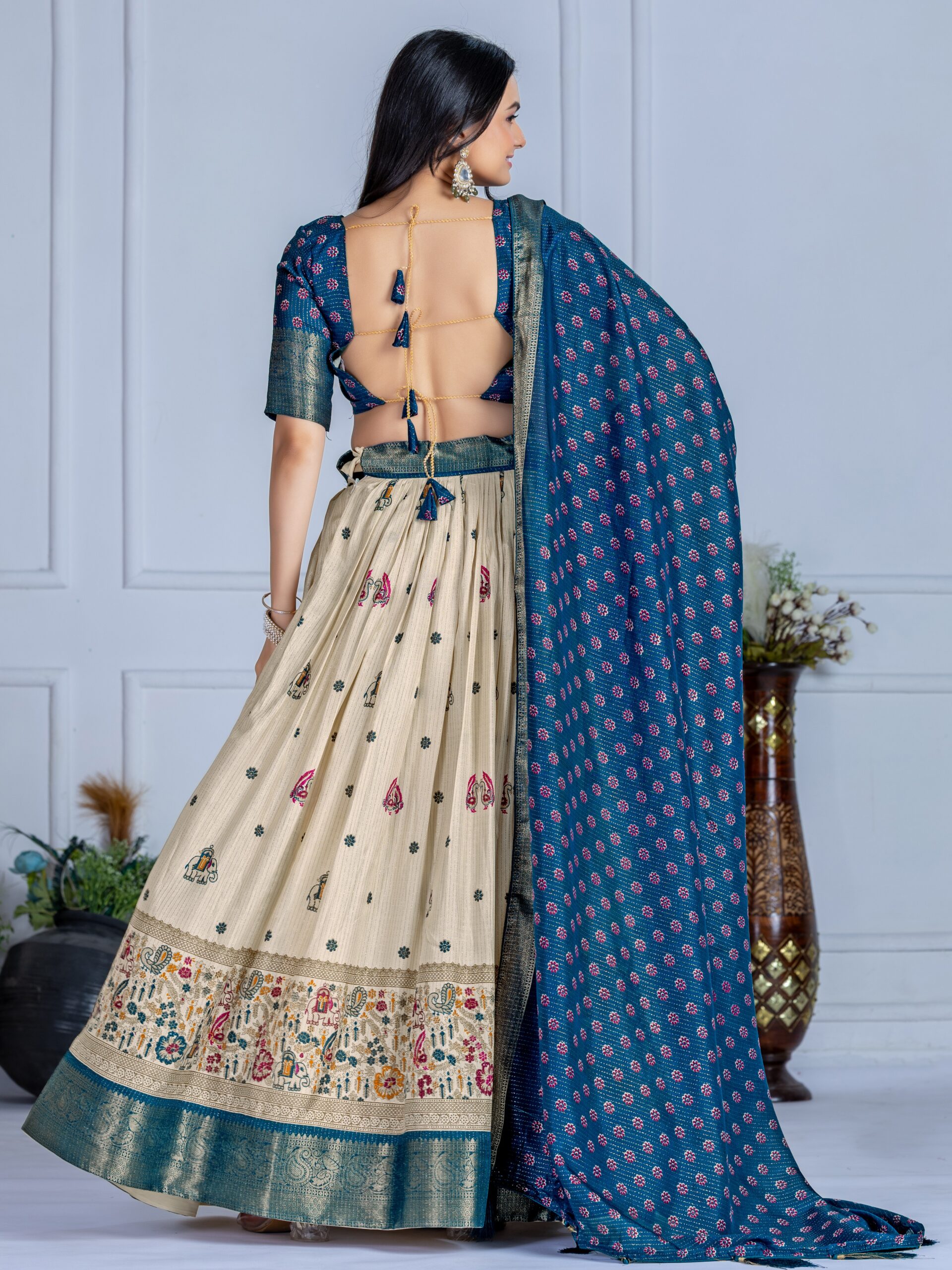 Jacquard With Jari Lining Lehenga Choli - Image 3