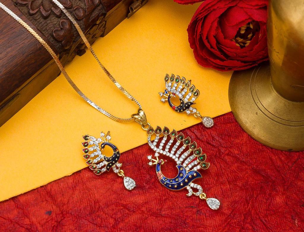 Trendy Pendant Set for Women