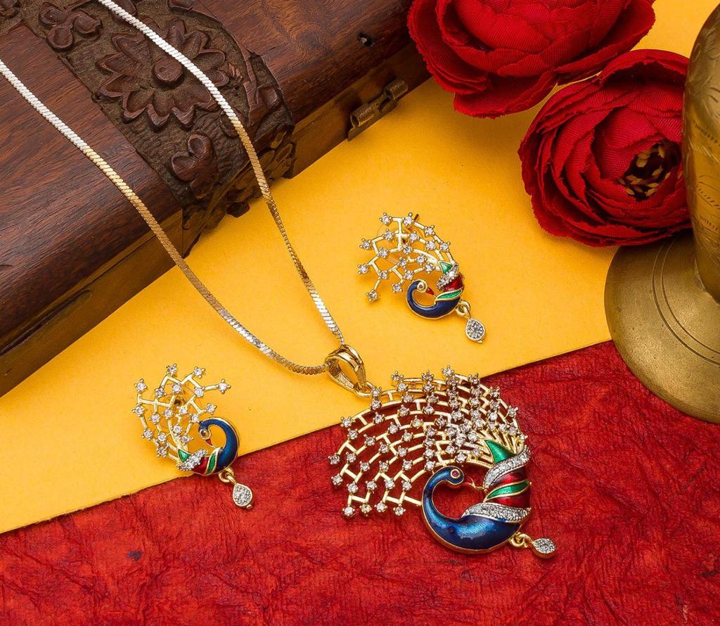 Trendy Pendant Set for Women