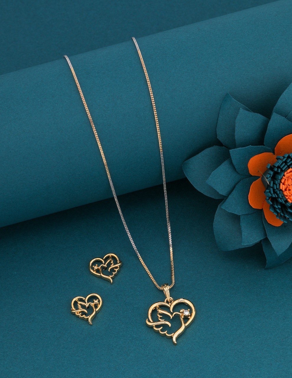 Trendy Pendant Set for Women
