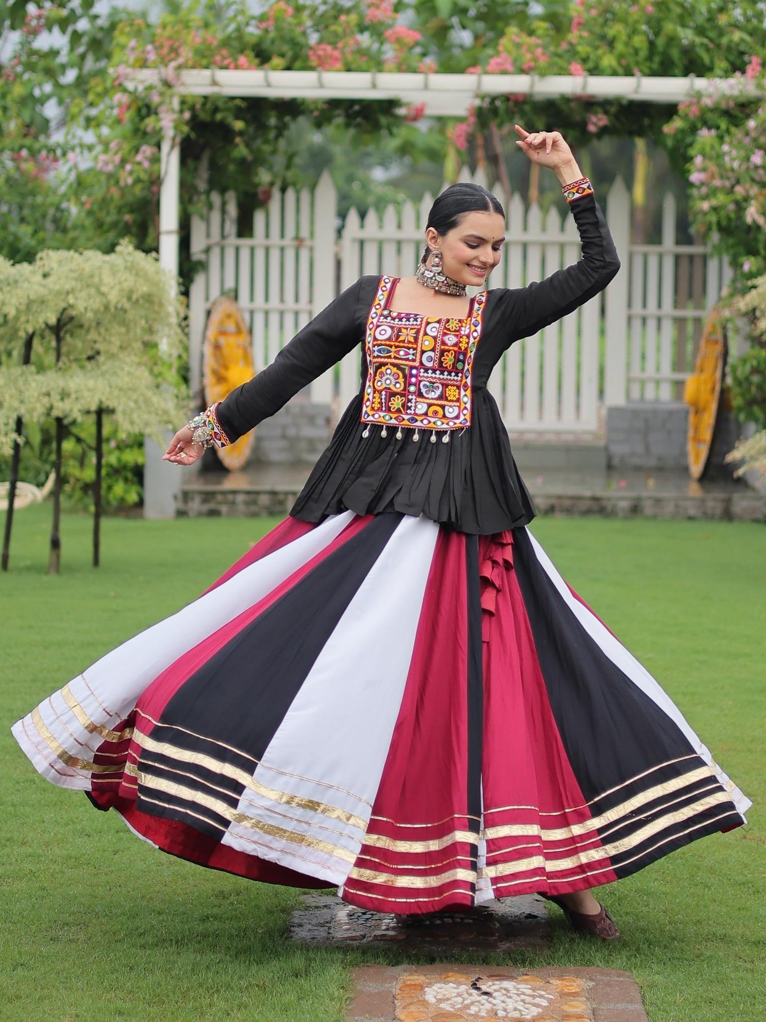 NAVRATRI SPECIAL TRADITIONAL CHANIYA CHOLI - Image 4
