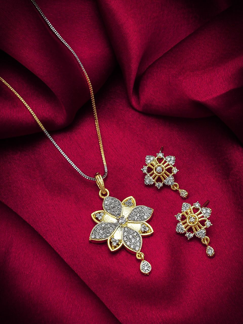 Trendy Pendant Set for Women