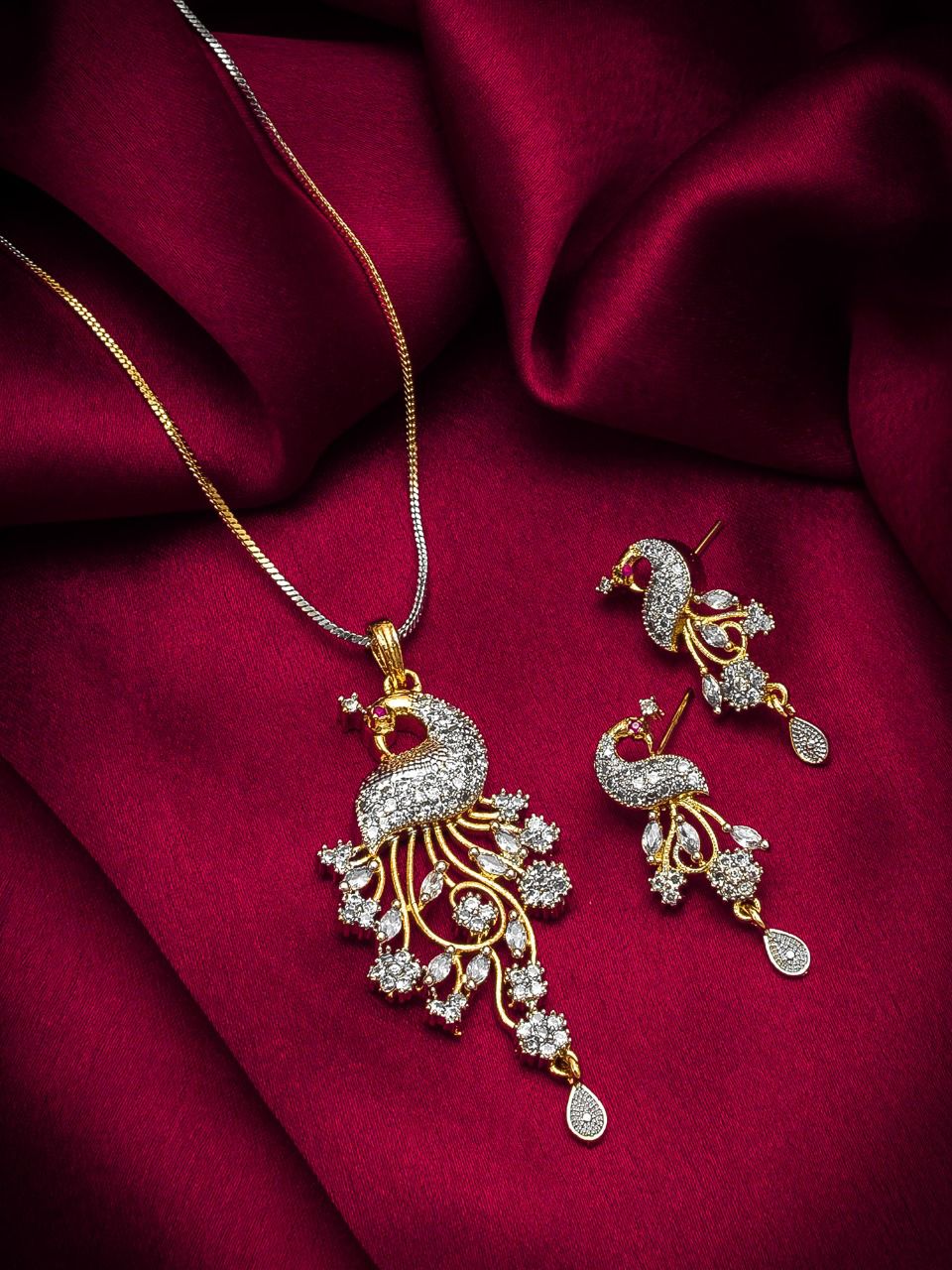 Trendy Pendant Set for Women