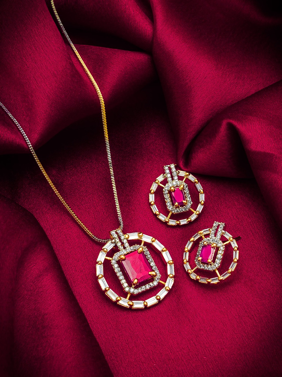 Trendy Pendant Set for Women