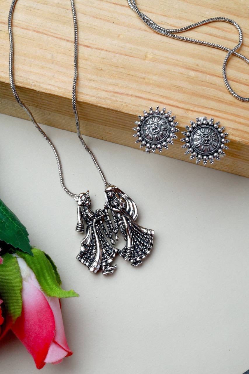 Trendy Pendant Set for Women