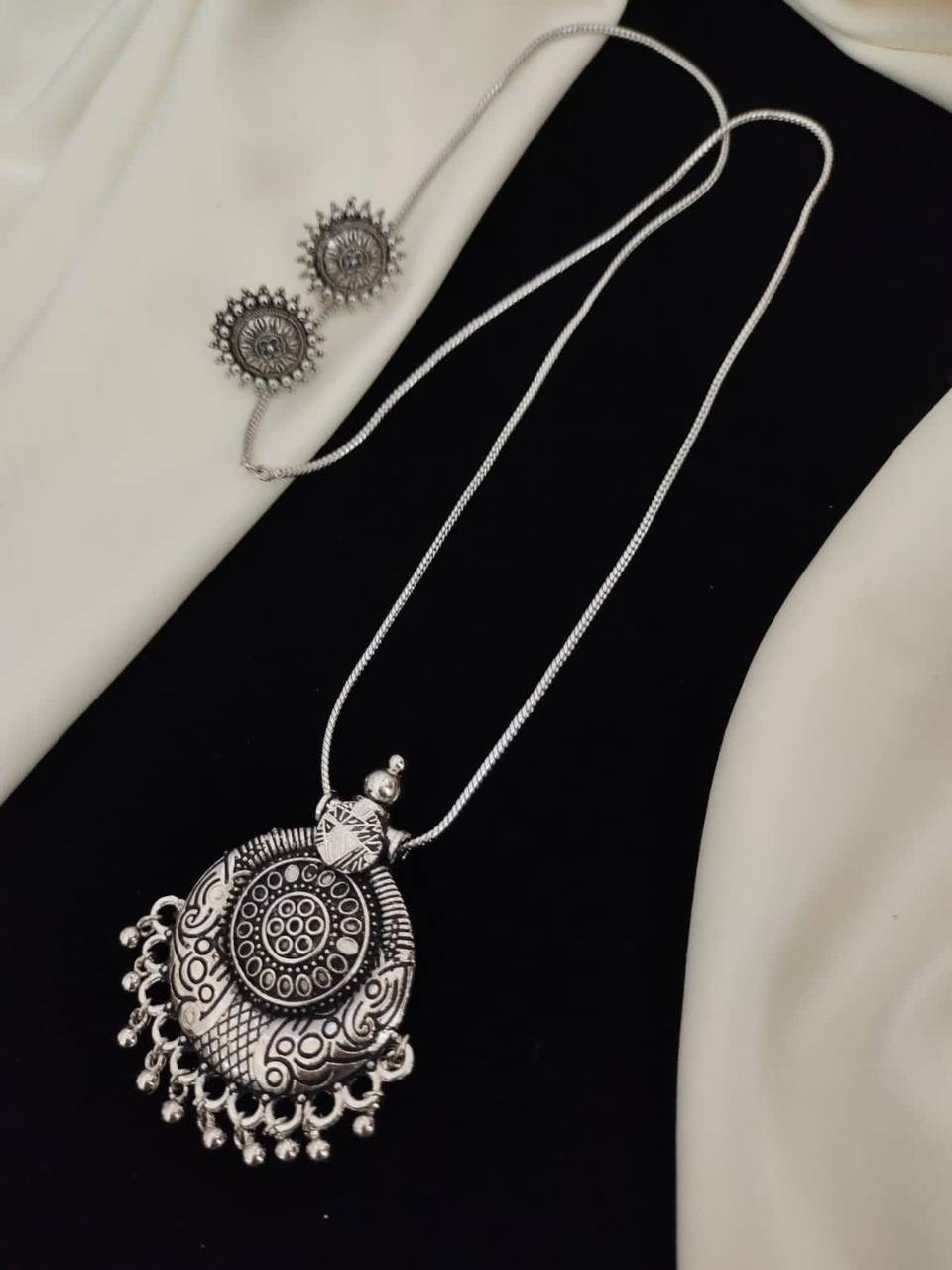 Trendy Pendant Set for Women