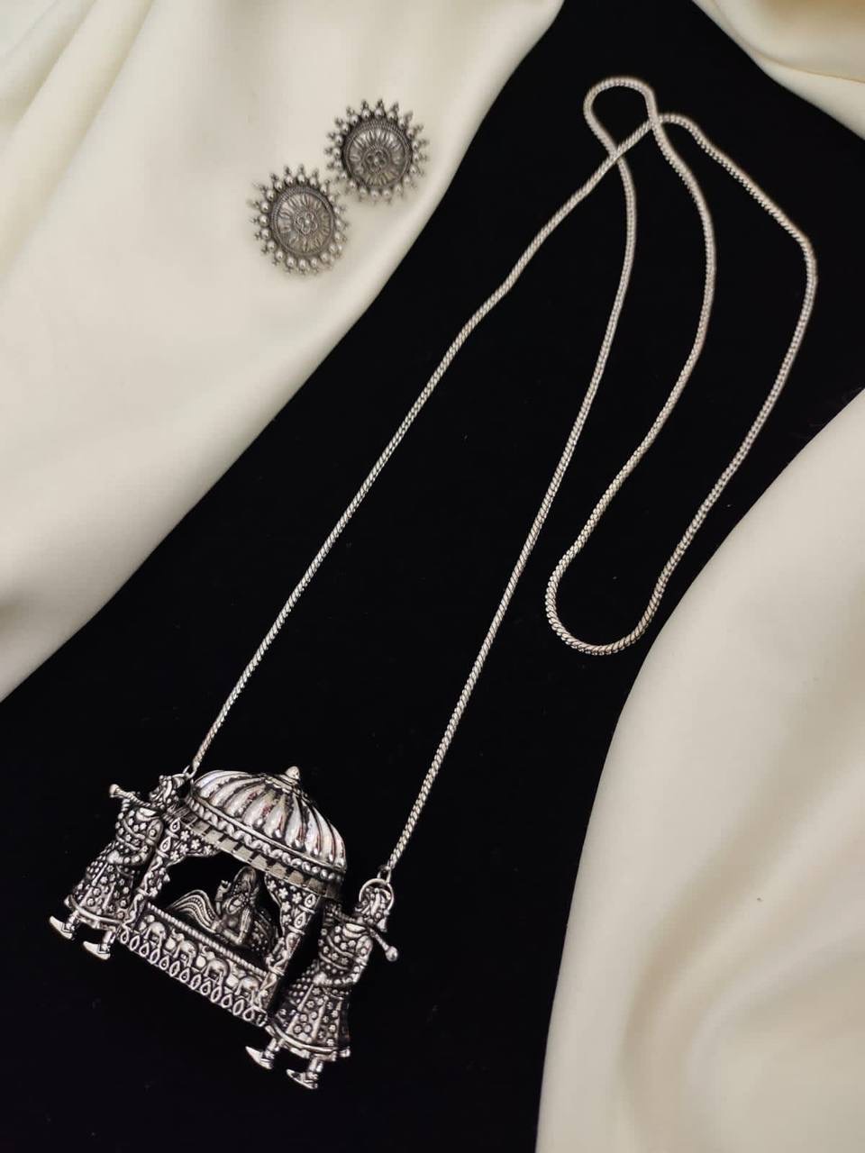 Trendy Pendant Set for Women