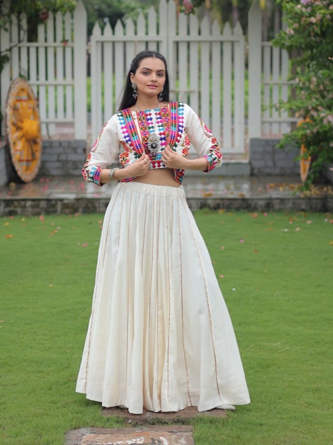 Kutchi Gamthi Embroidered Work Lehenga Choli - Image 6