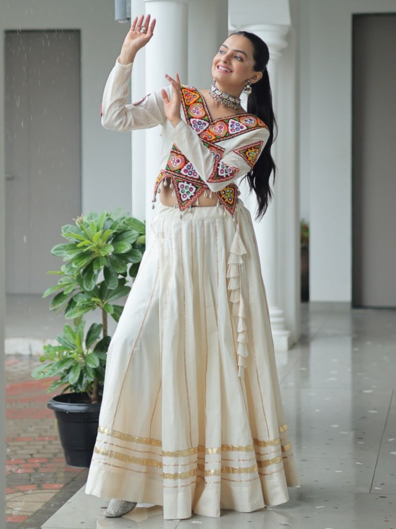 Kutchi Gamthi Embroidered Work Lehenga Choli - Image 5